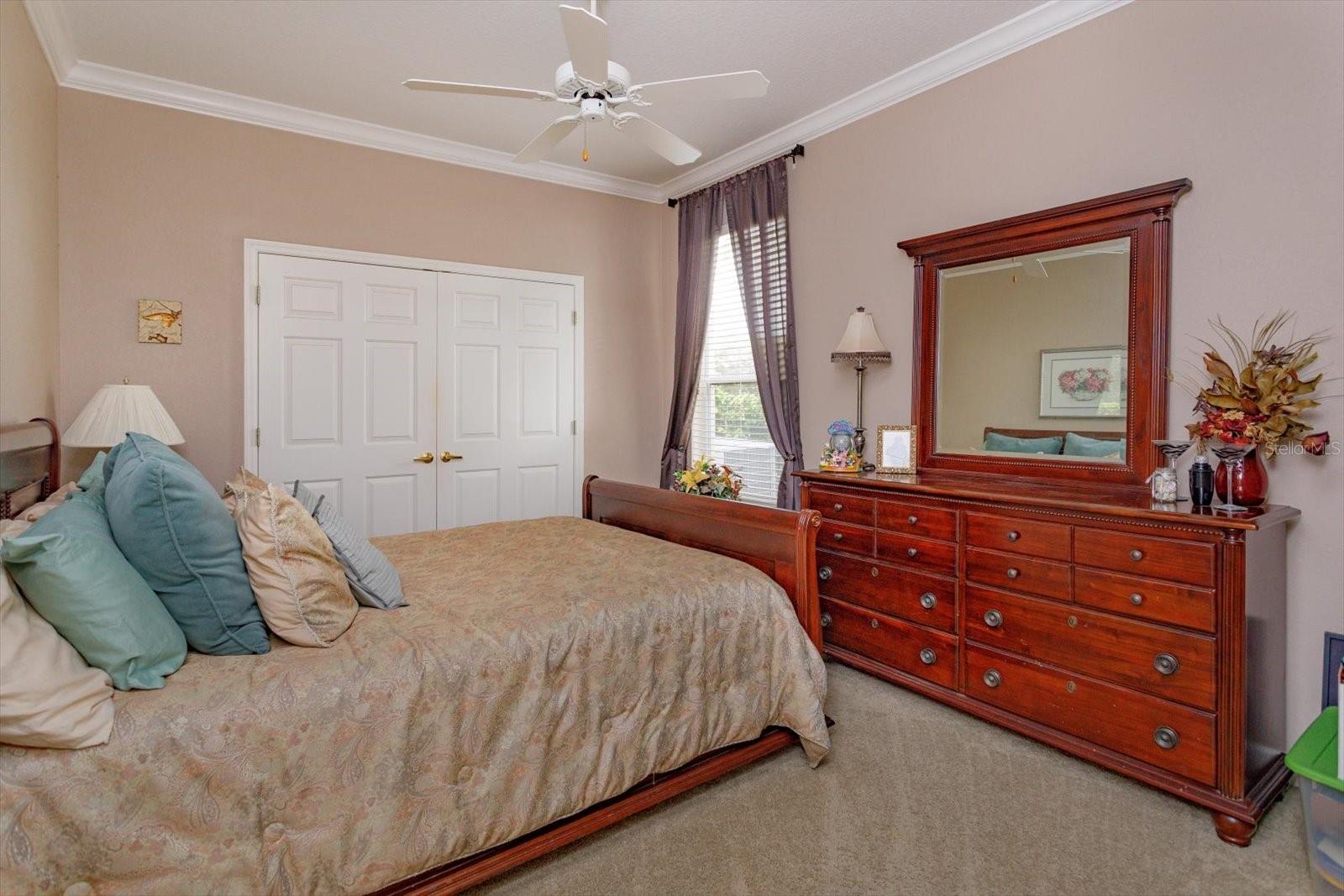 SUNSET LAKES - Residential