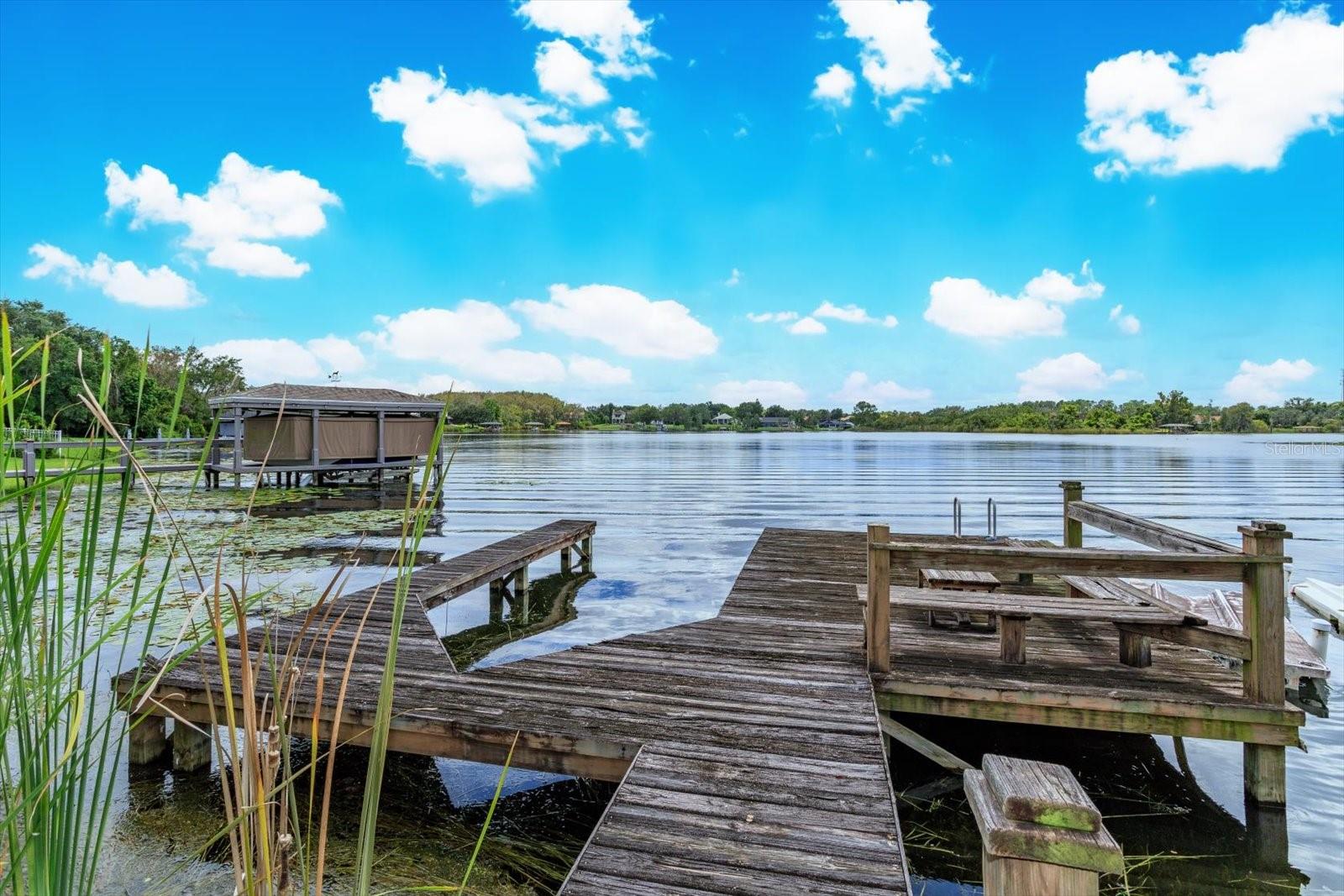 SUNSET LAKES - Residential