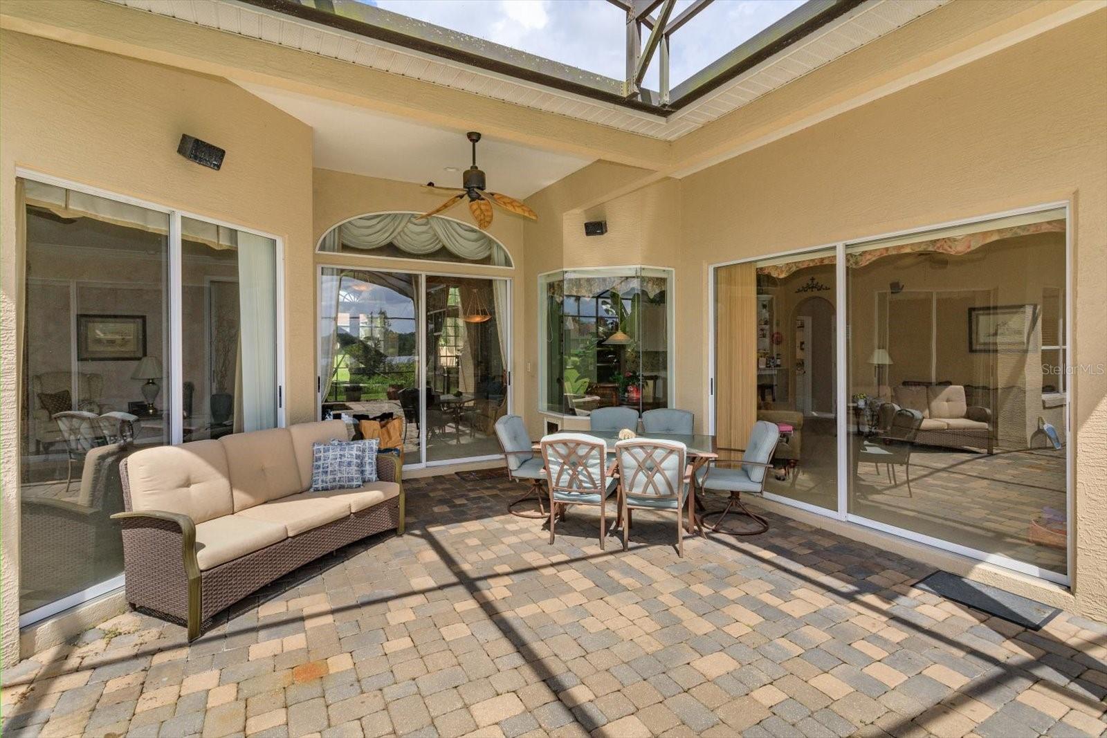 SUNSET LAKES - Residential