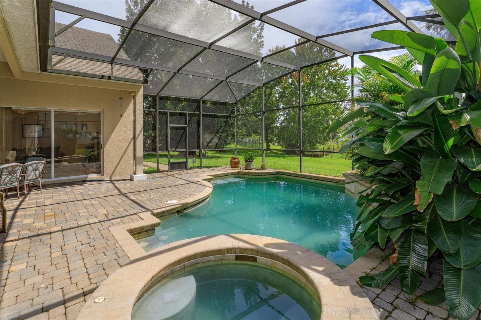SUNSET LAKES - Residential