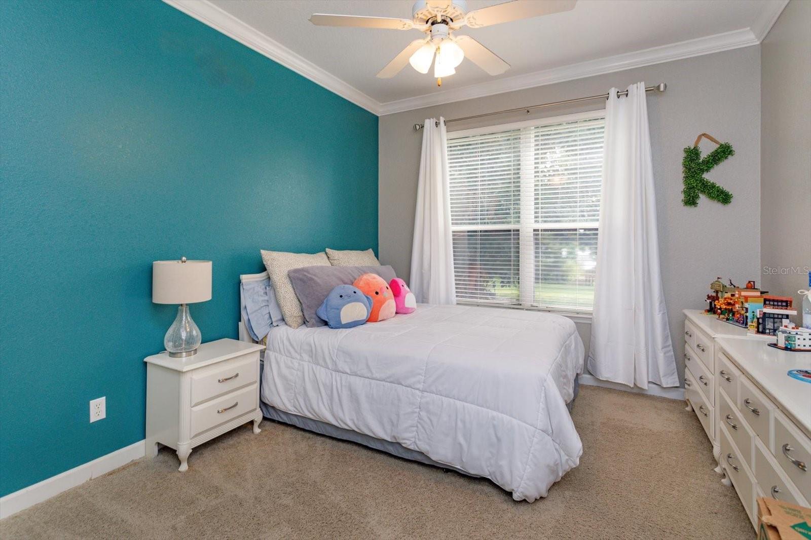 SUNSET LAKES - Residential