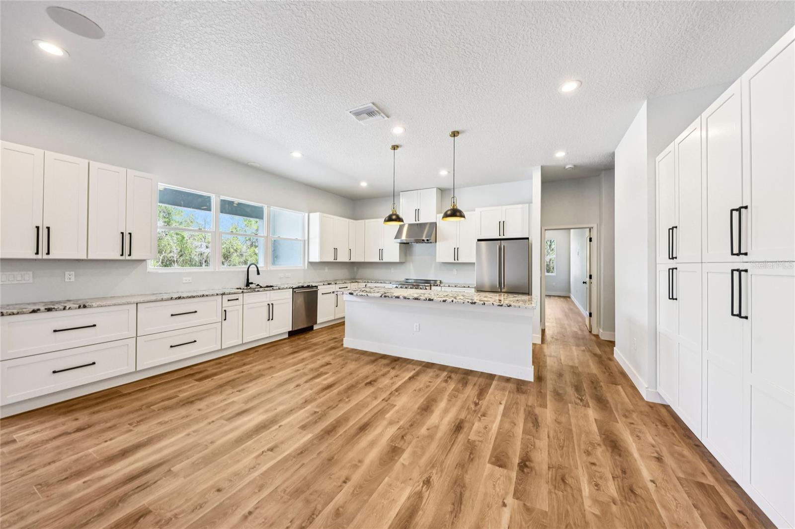 LAND/LK UN 2 - Residential