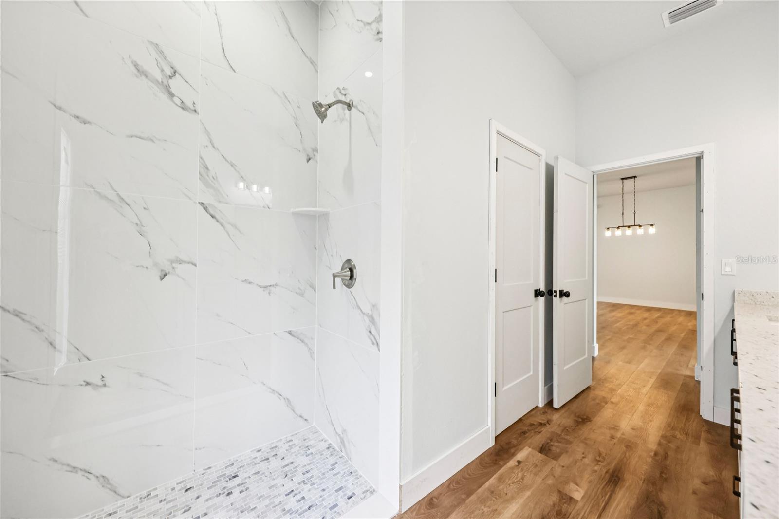 LAND/LK UN 2 - Residential