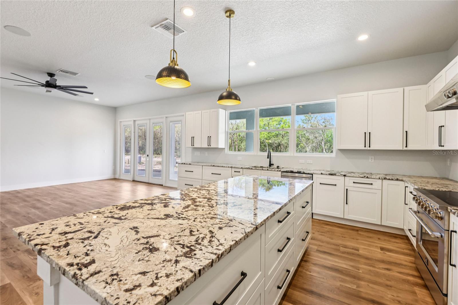 LAND/LK UN 2 - Residential