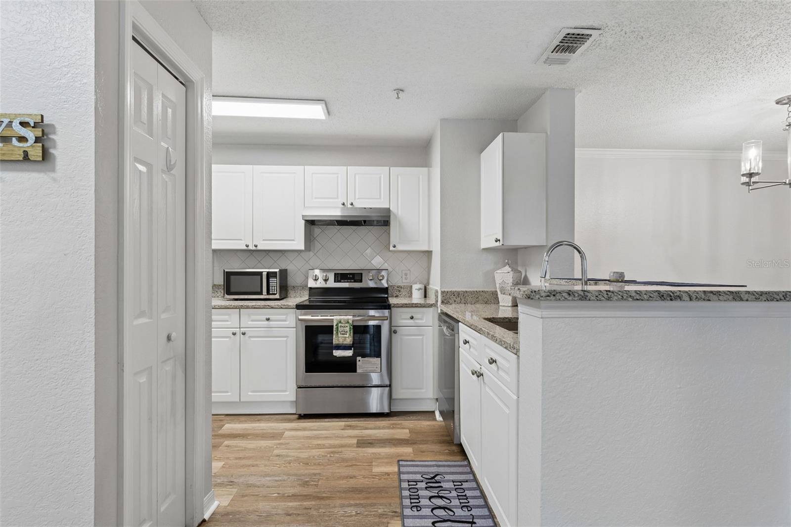 THE ENCLAVE AT RICHMOND PLACE - Residential