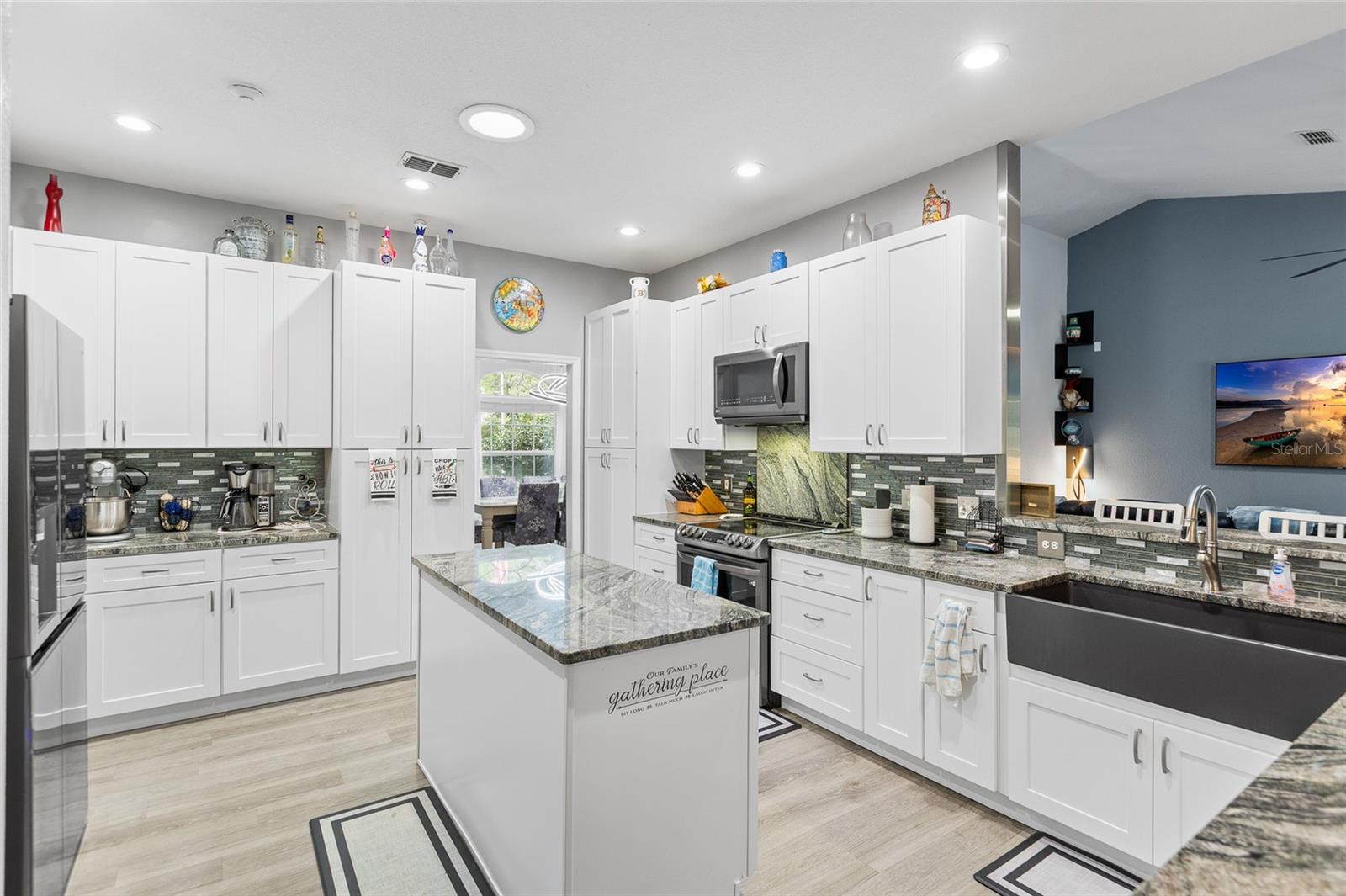 RAINBOW SPGS 04 REP - Residential