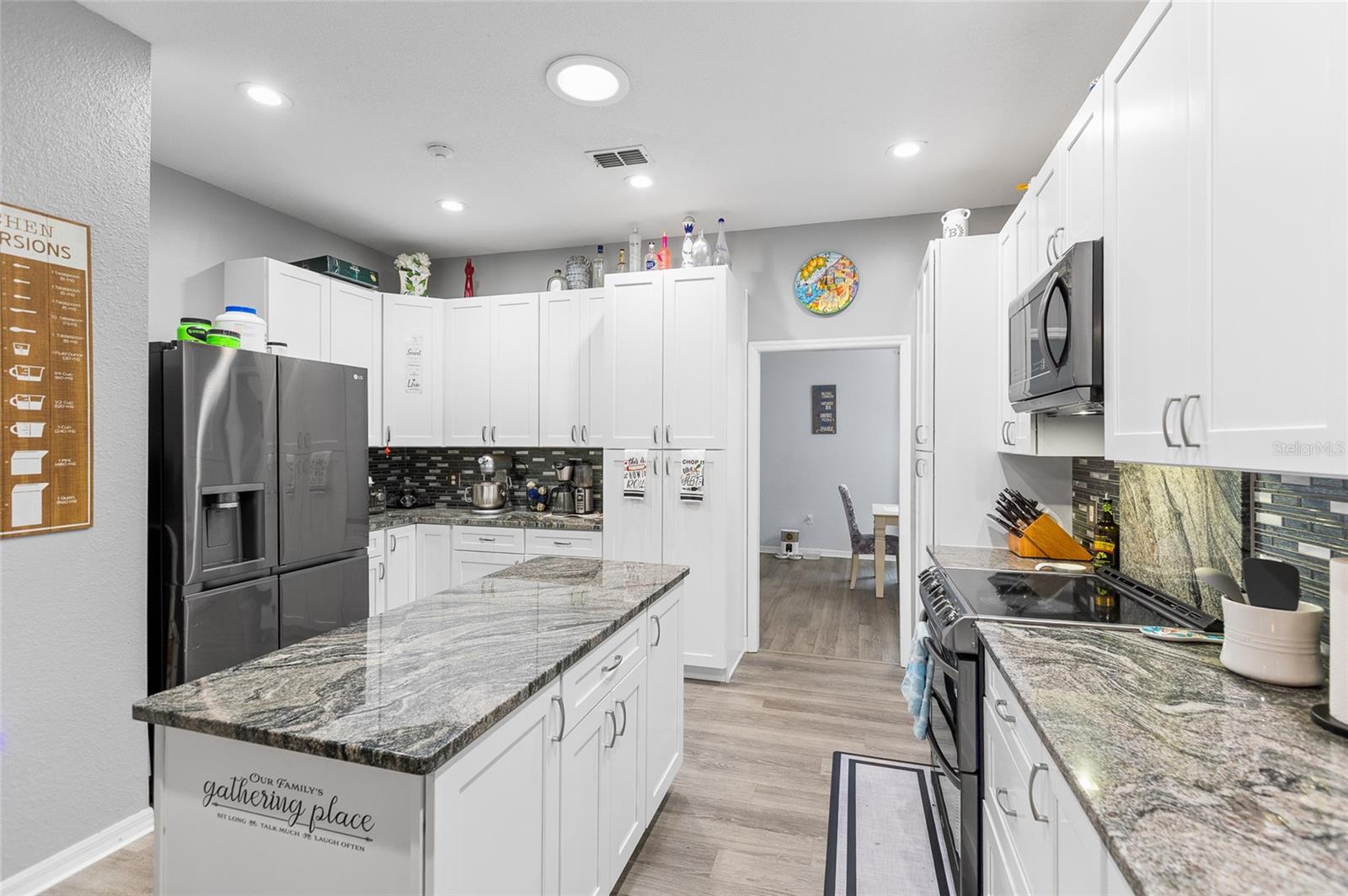 RAINBOW SPGS 04 REP - Residential