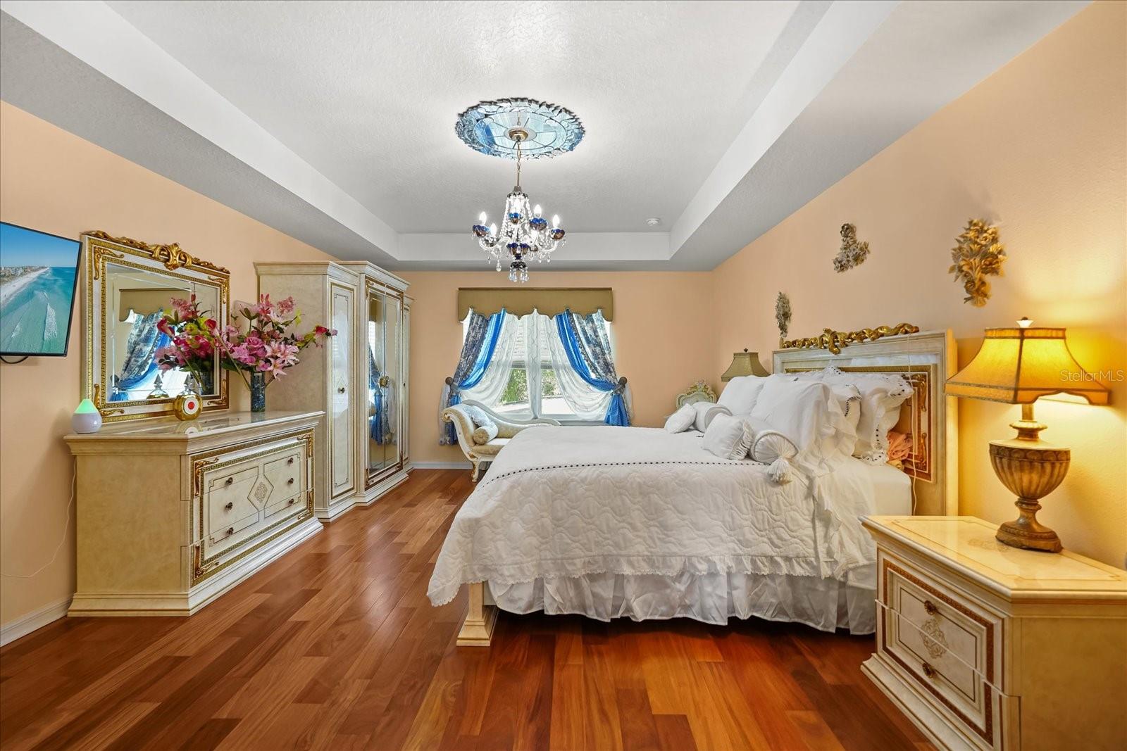 JOHNS LAKE POINTE - Residential