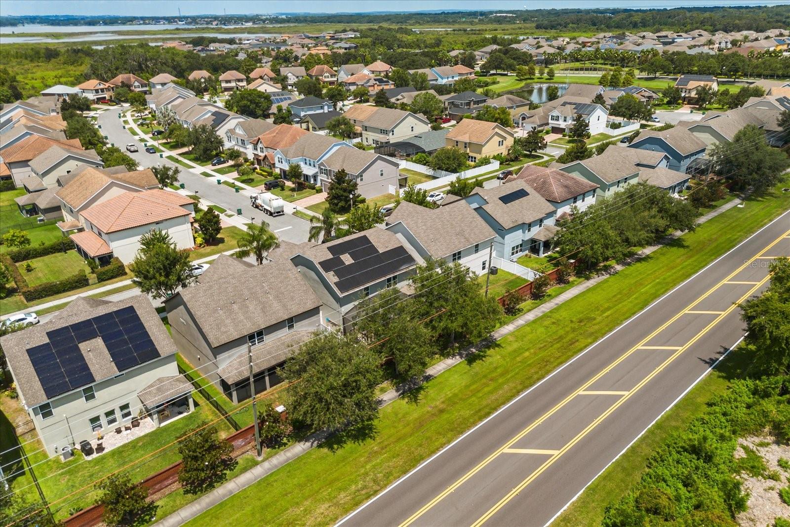 JOHNS LAKE POINTE - Residential