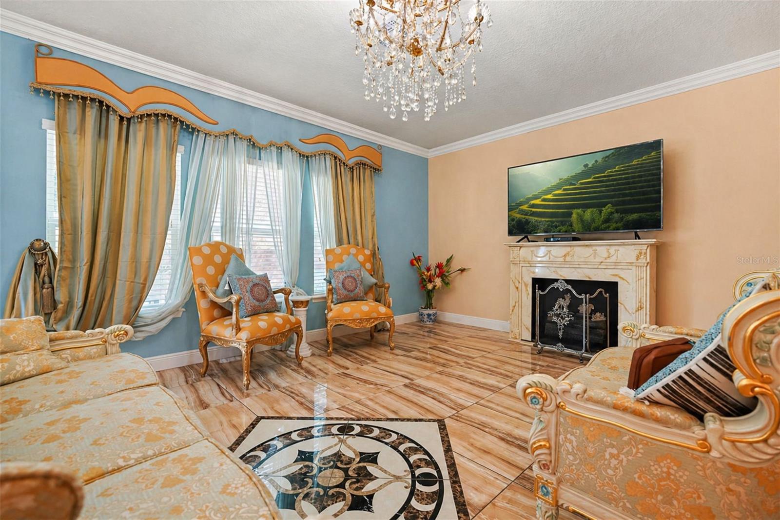 JOHNS LAKE POINTE - Residential