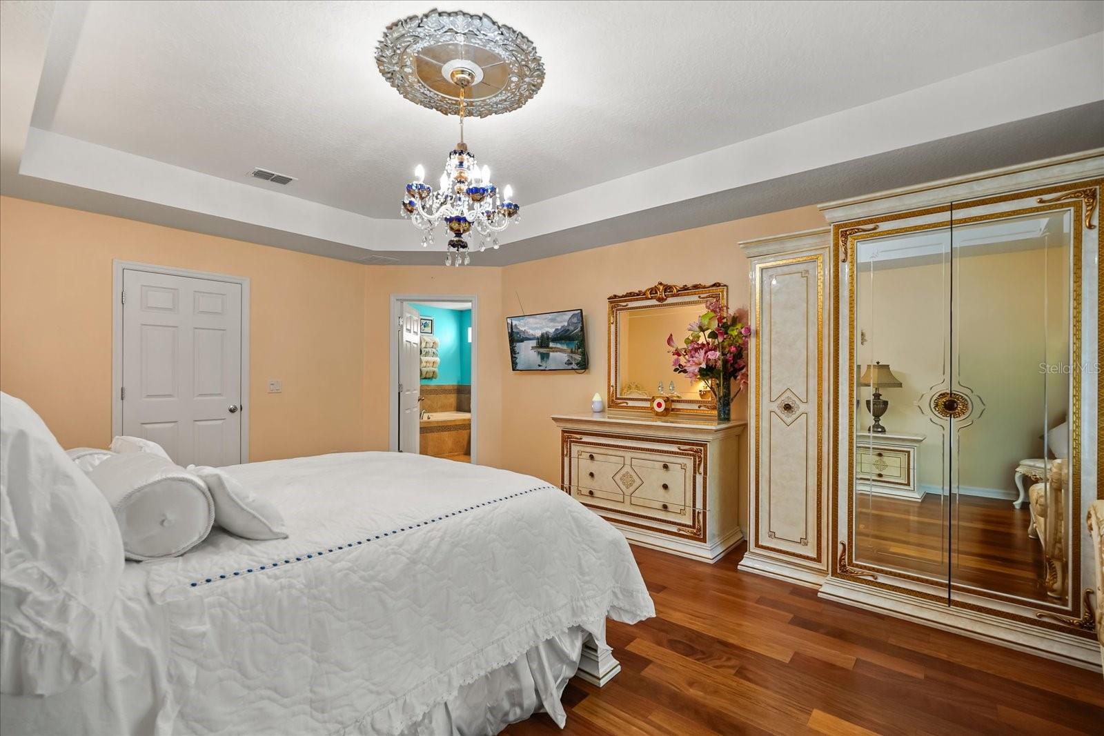 JOHNS LAKE POINTE - Residential