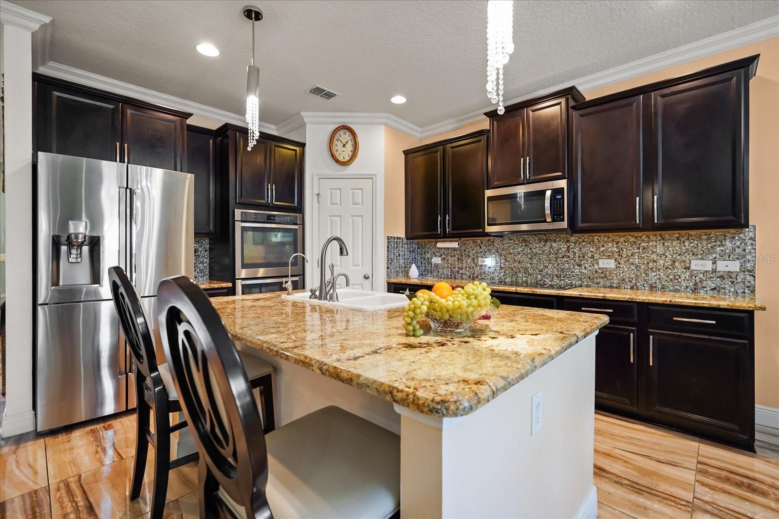 JOHNS LAKE POINTE - Residential