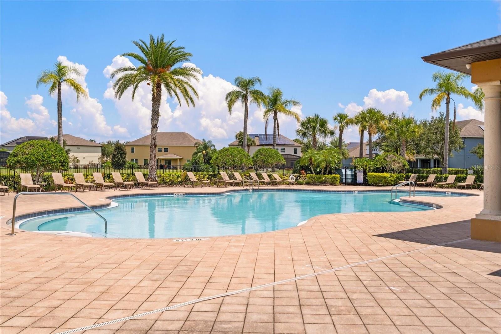 JOHNS LAKE POINTE - Residential