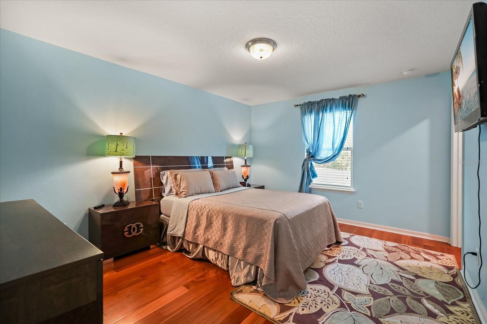 JOHNS LAKE POINTE - Residential