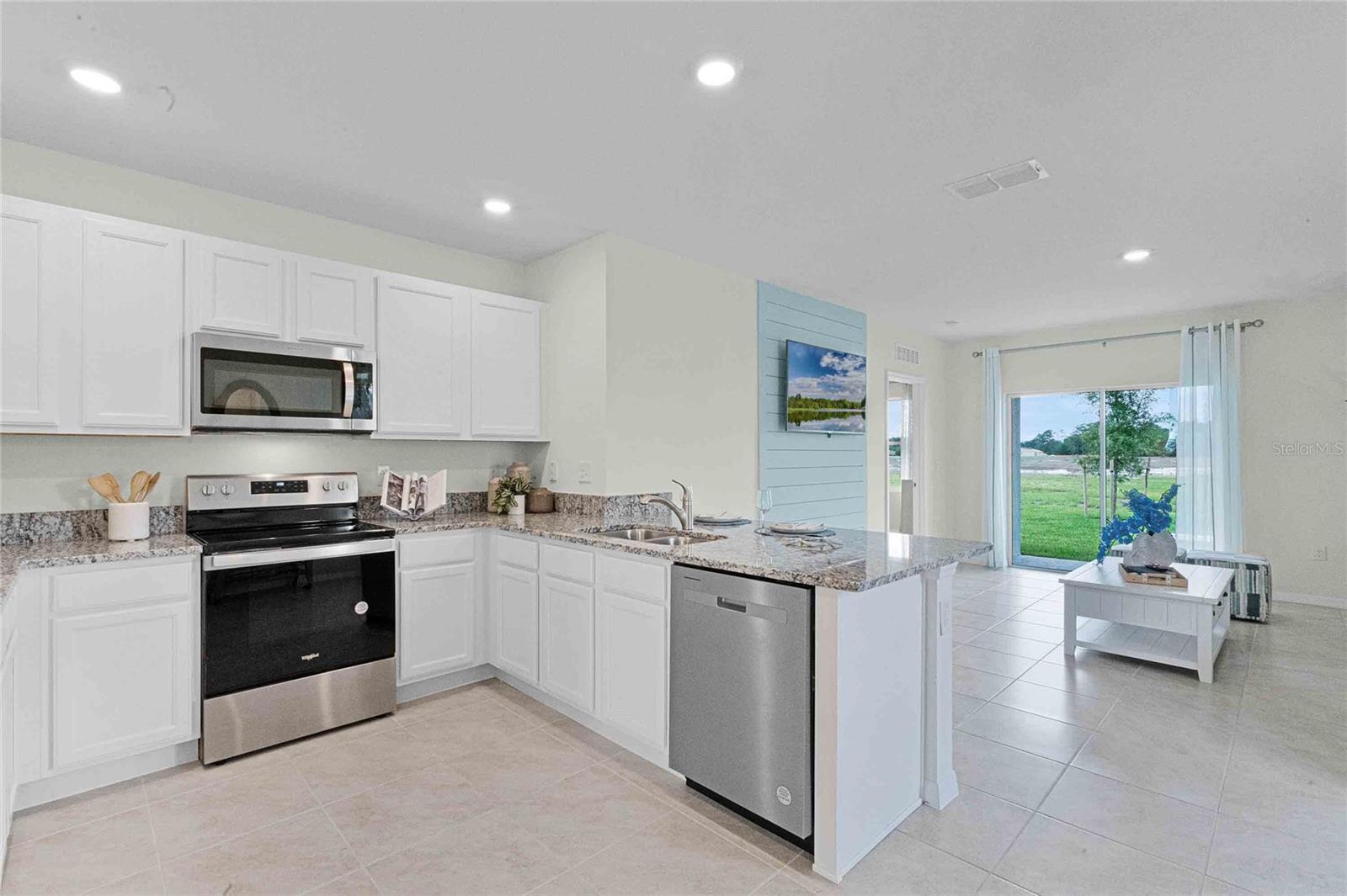 HARMONY WEST - Residential