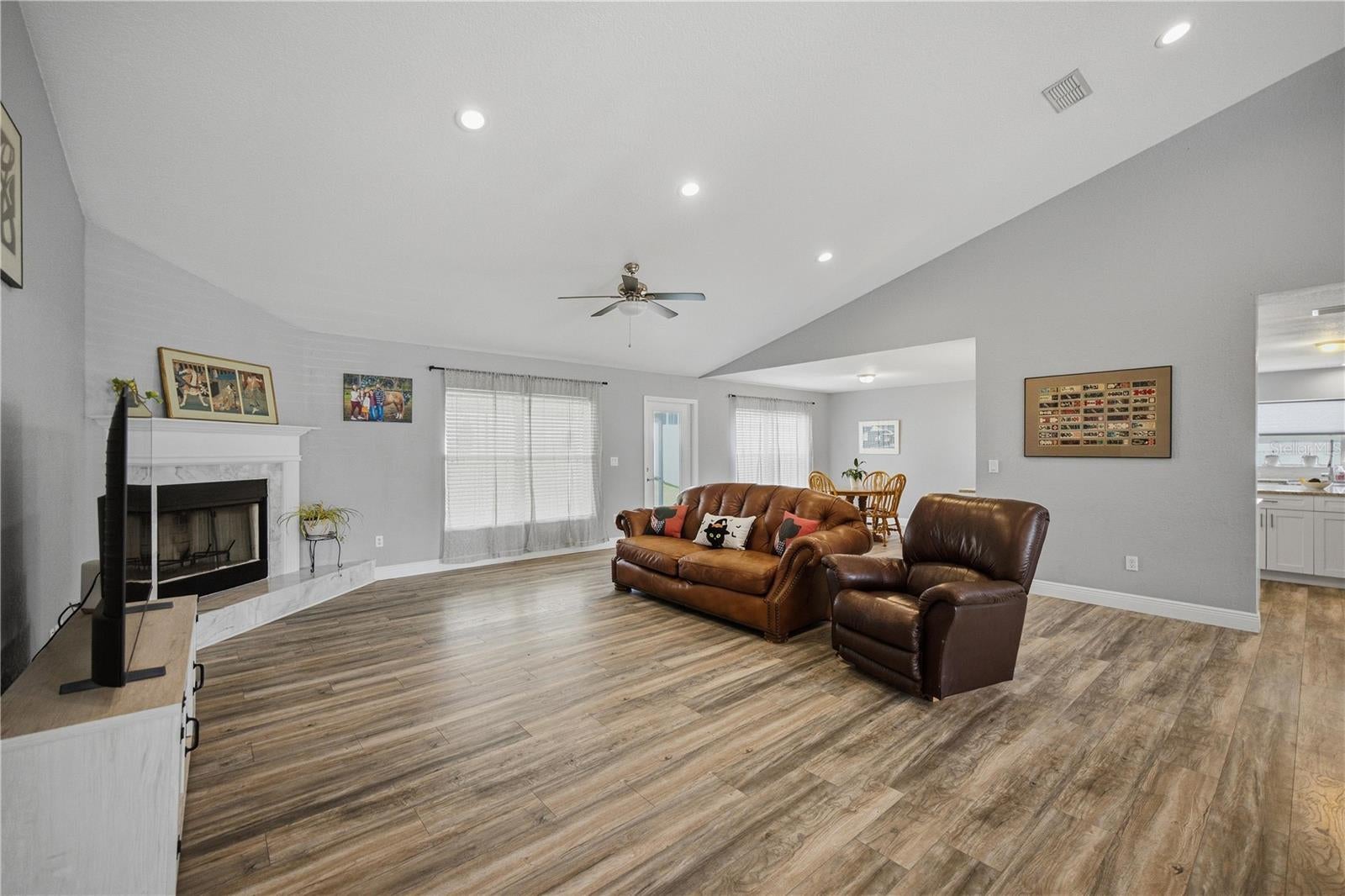 6875 SE 11TH PLACE