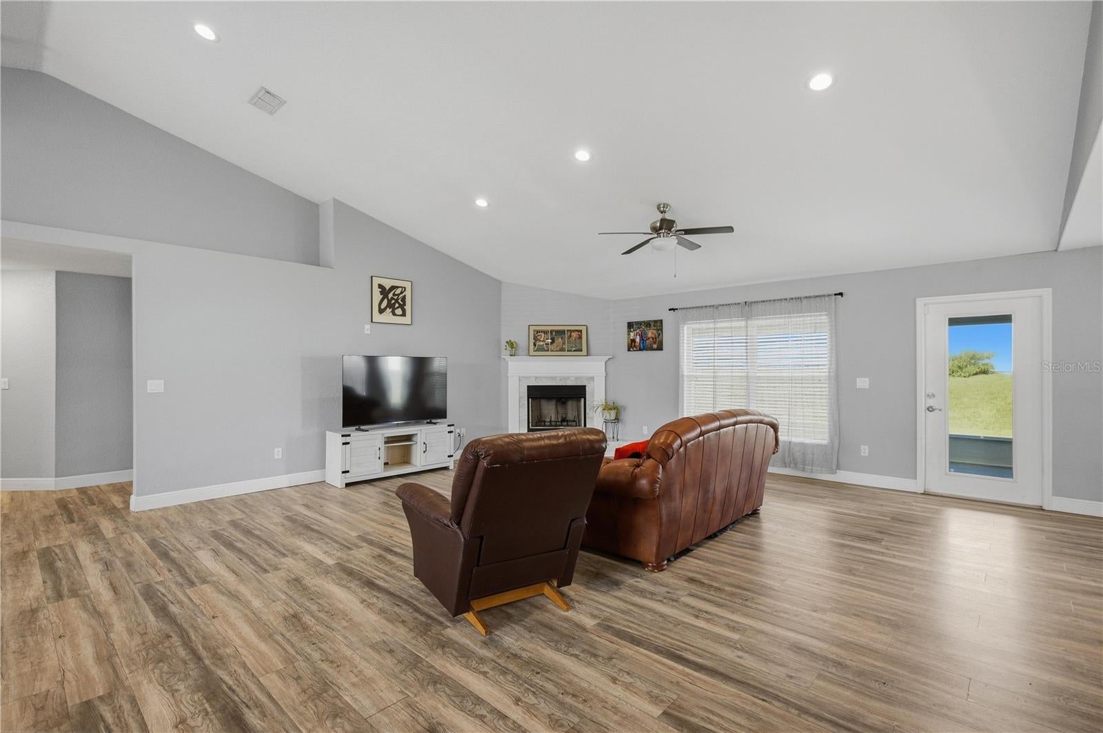 6875 SE 11TH PLACE