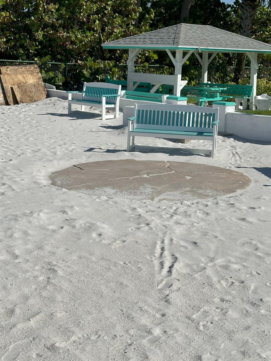 SURFSIDE CABANA CLUB REV - Land