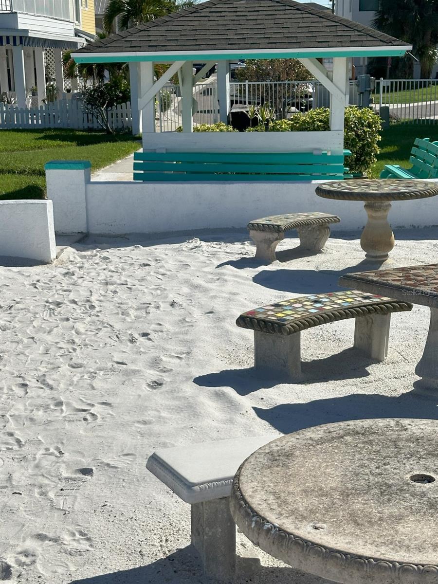 SURFSIDE CABANA CLUB REV - Land