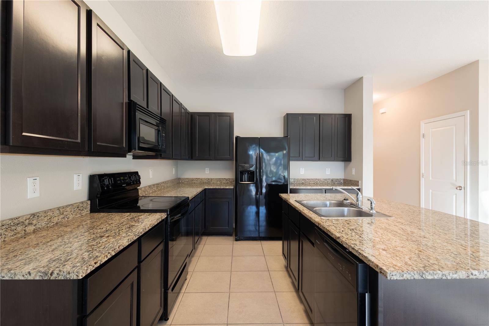 EAGLE PALM PH 4B - Residential Lease