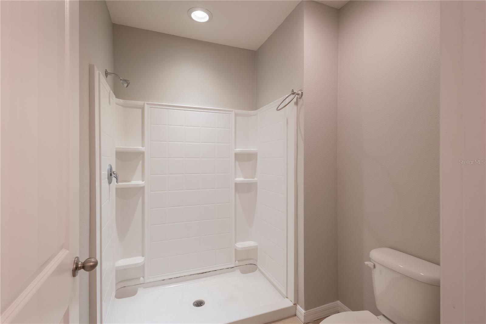 EAGLE PALM PH 4B - Residential Lease