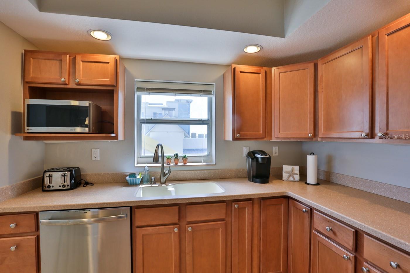 MEDITERRANEAN CONDO - Residential Lease