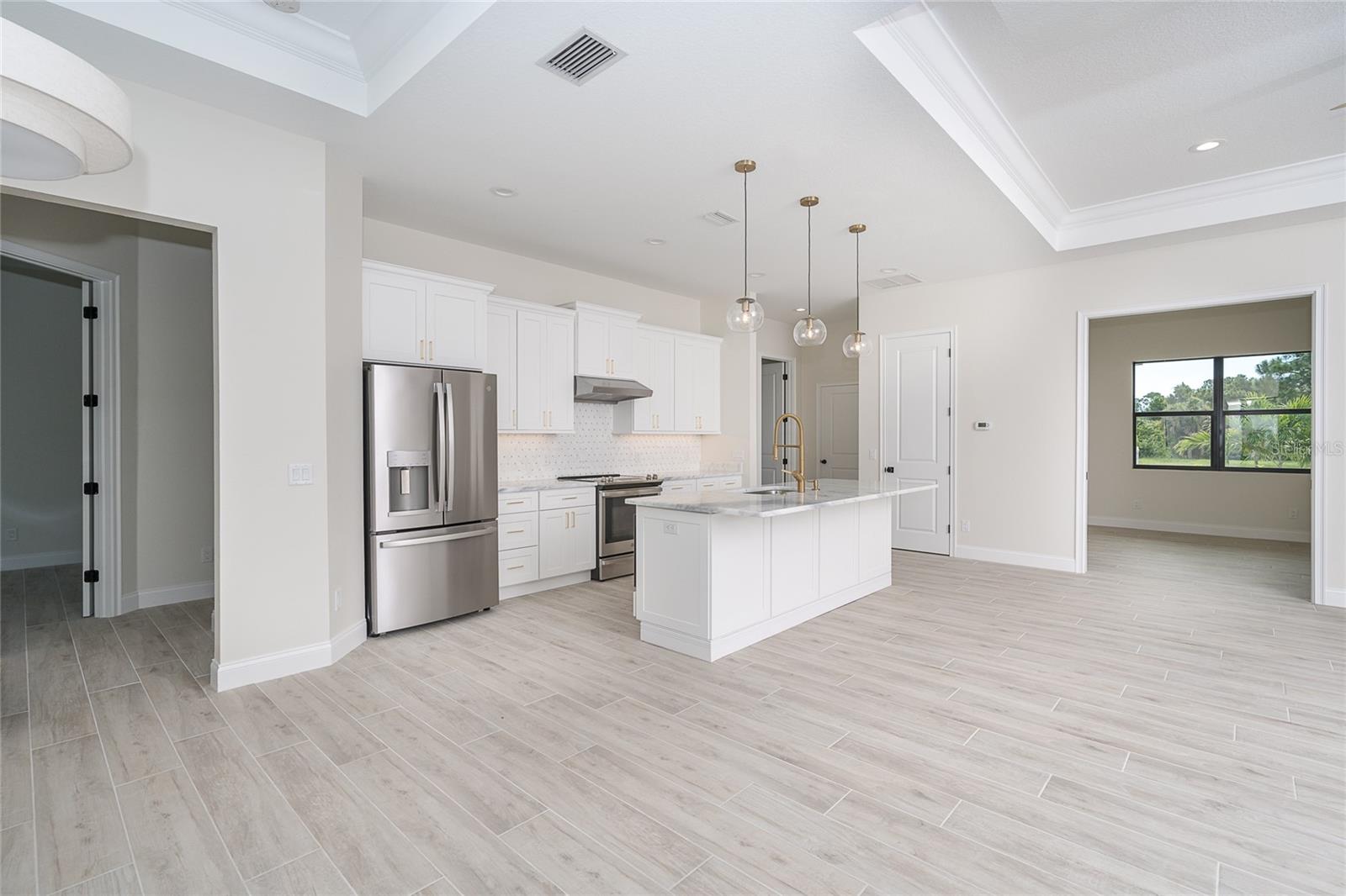 ROTONDA WEST PINE VALLEY - Residential