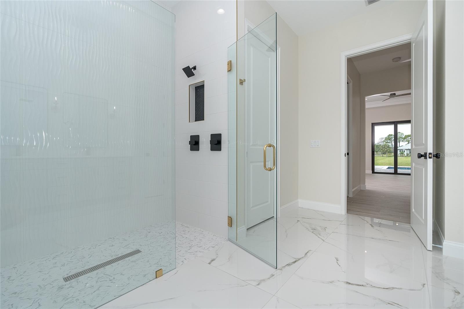 ROTONDA WEST PINE VALLEY - Residential