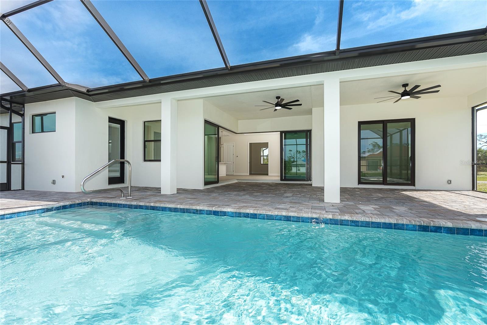 ROTONDA WEST PINE VALLEY - Residential