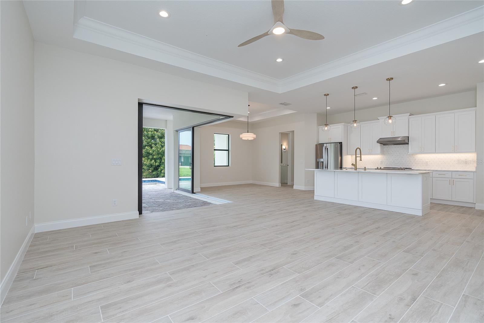 ROTONDA WEST PINE VALLEY - Residential