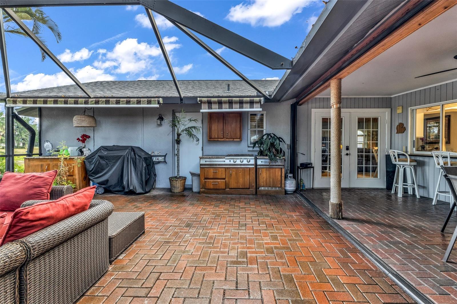 ROTONDA WEST PEBBLE BEACH - Residential