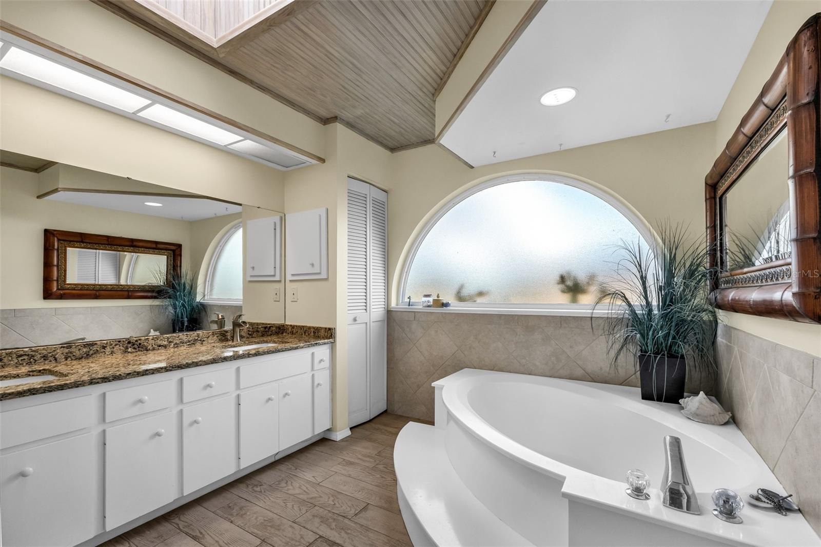 ROTONDA WEST PEBBLE BEACH - Residential