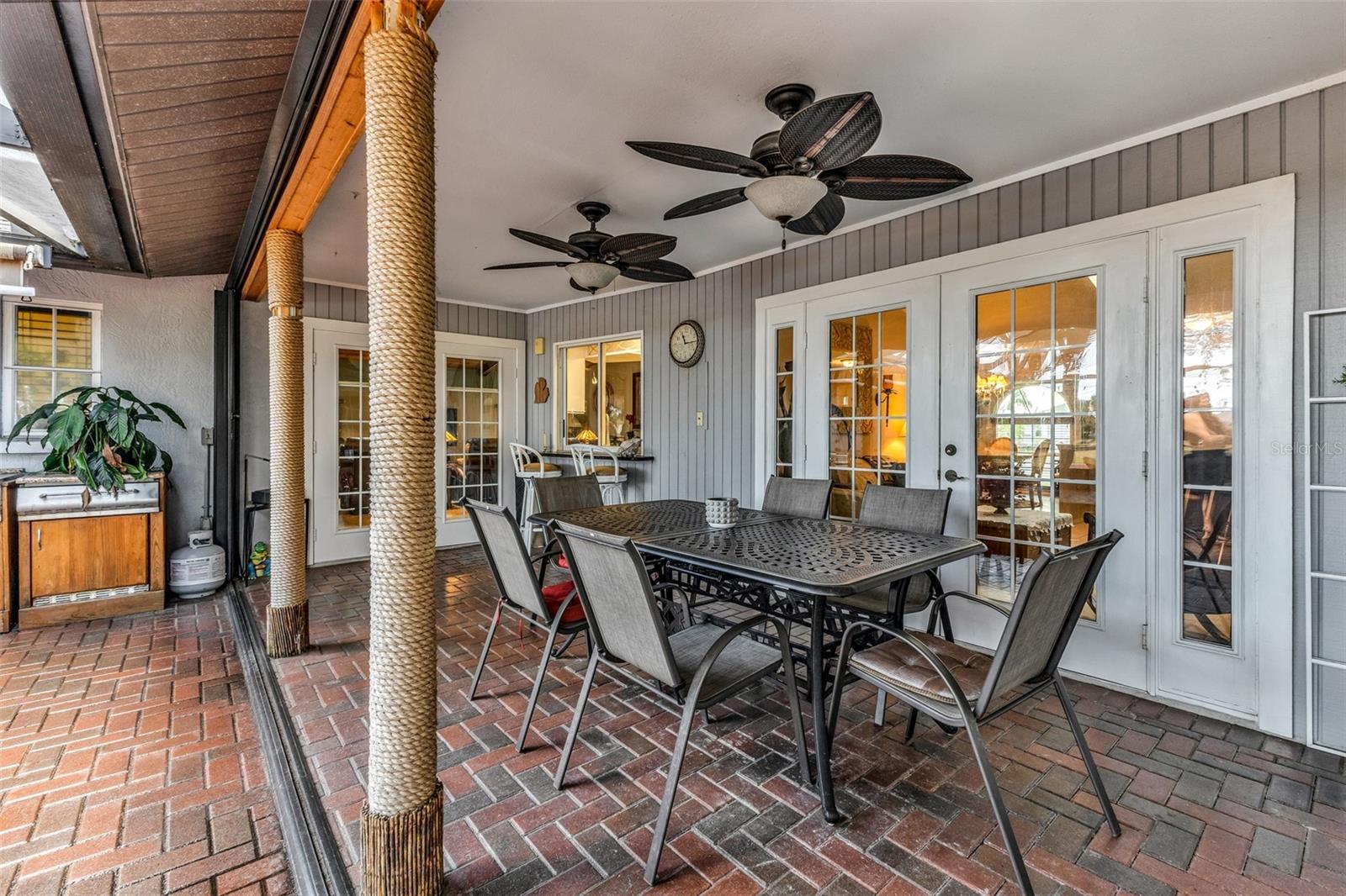 ROTONDA WEST PEBBLE BEACH - Residential