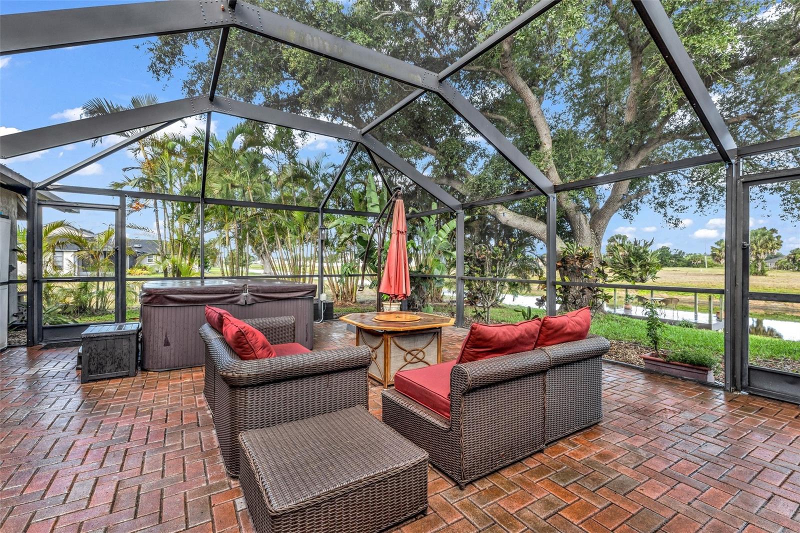 ROTONDA WEST PEBBLE BEACH - Residential