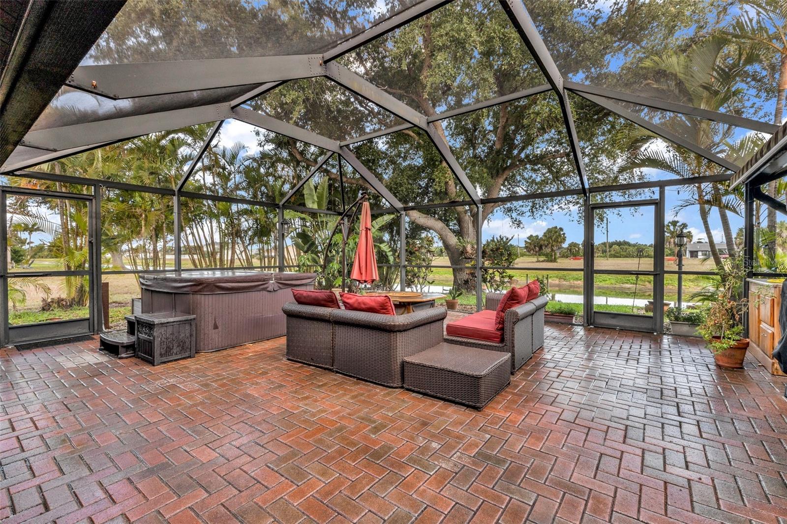 ROTONDA WEST PEBBLE BEACH - Residential