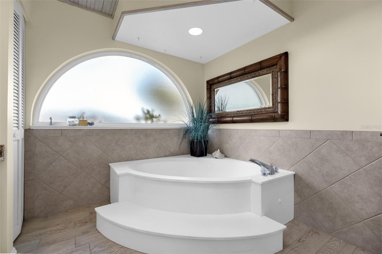 ROTONDA WEST PEBBLE BEACH - Residential