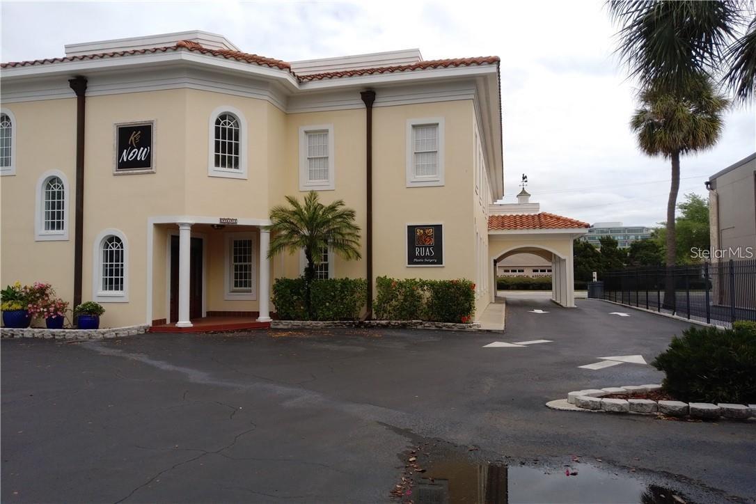 BAYWOOD - Commercial Lease