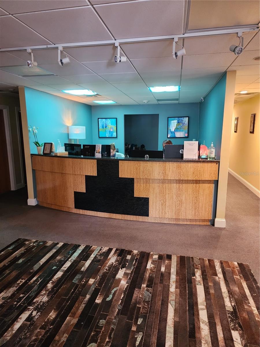 BAYWOOD - Commercial Lease