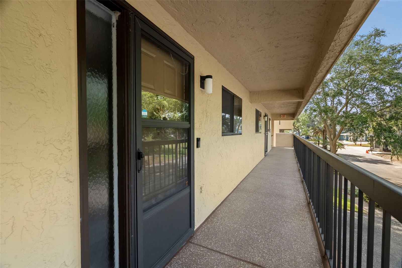 1817 GOLFVIEW DRIVE 1817