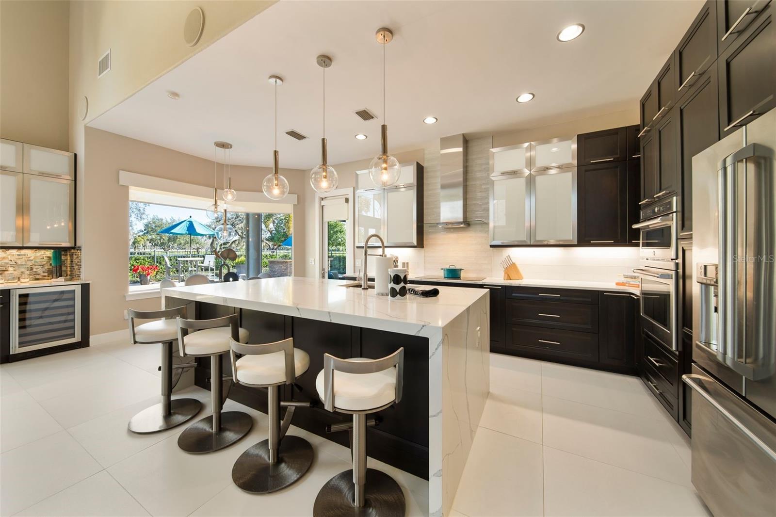 BAY HILL - Residential