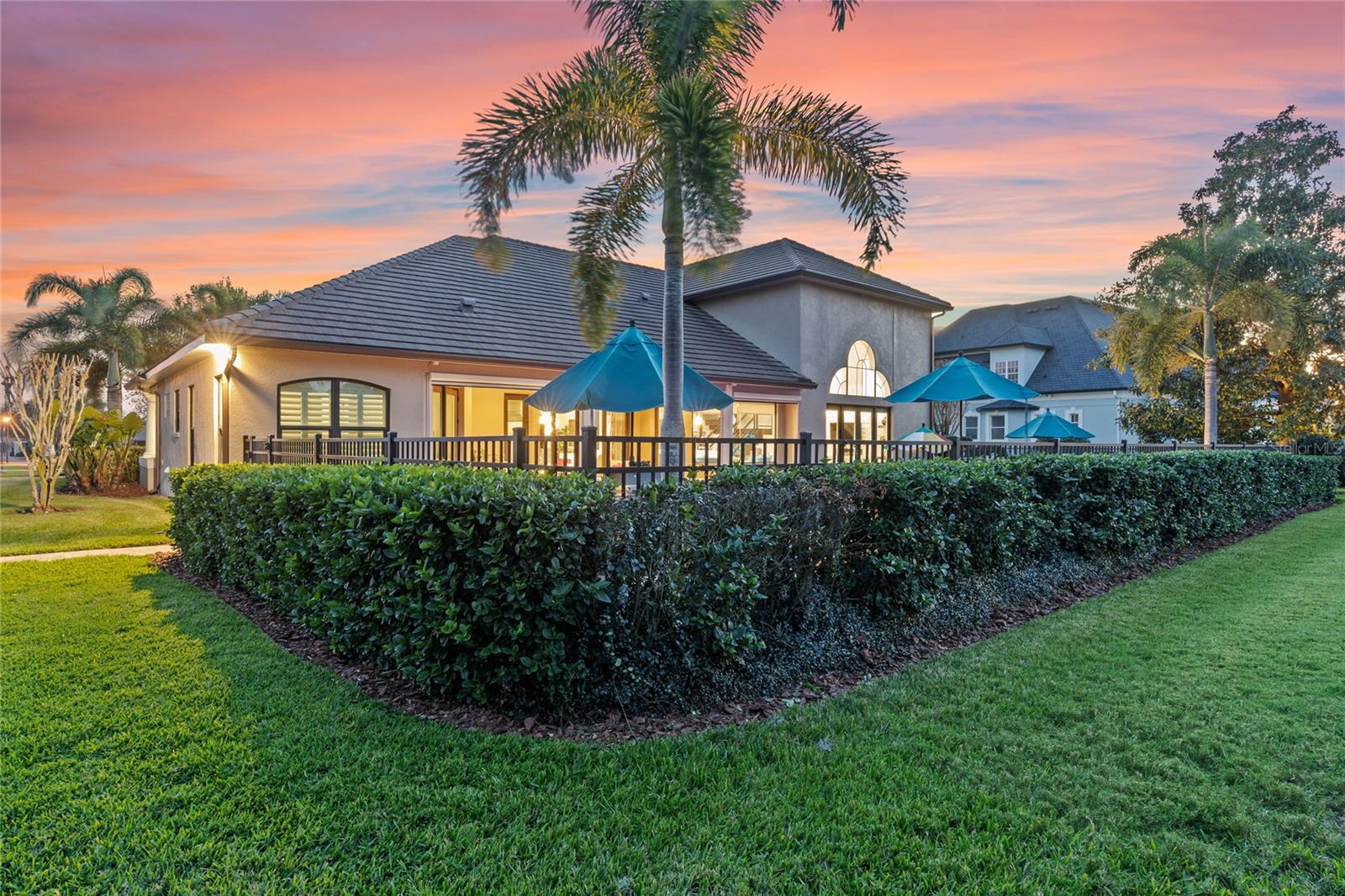 BAY HILL - Residential