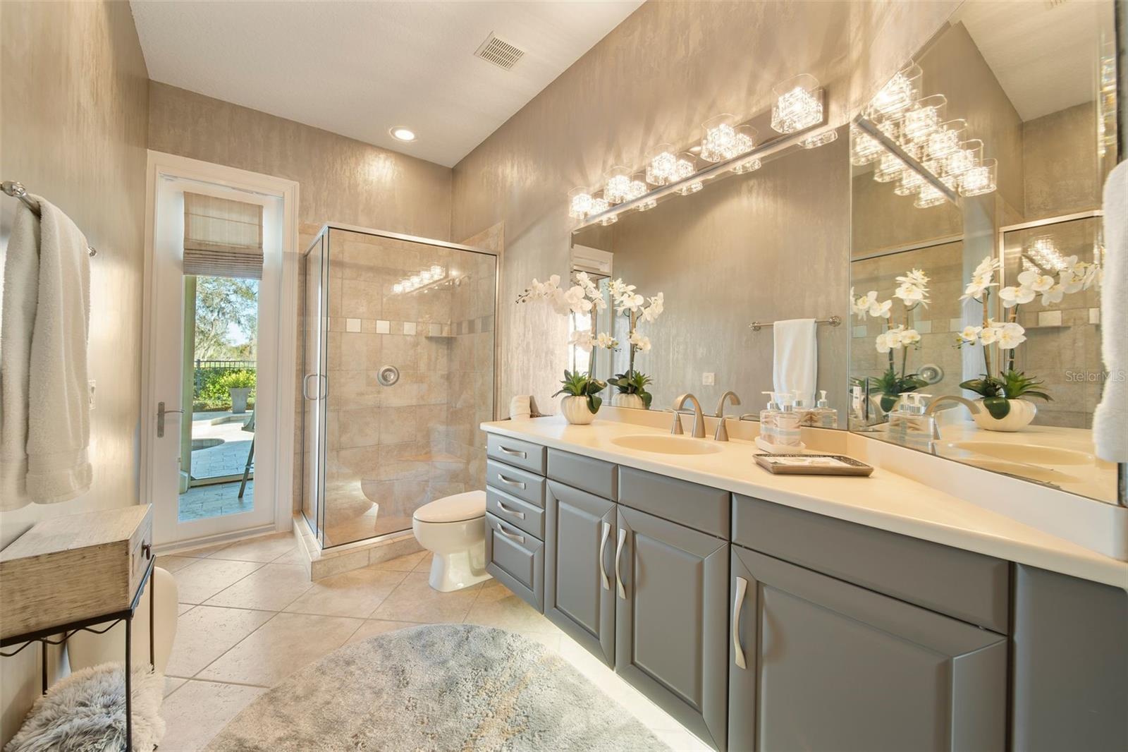 BAY HILL - Residential