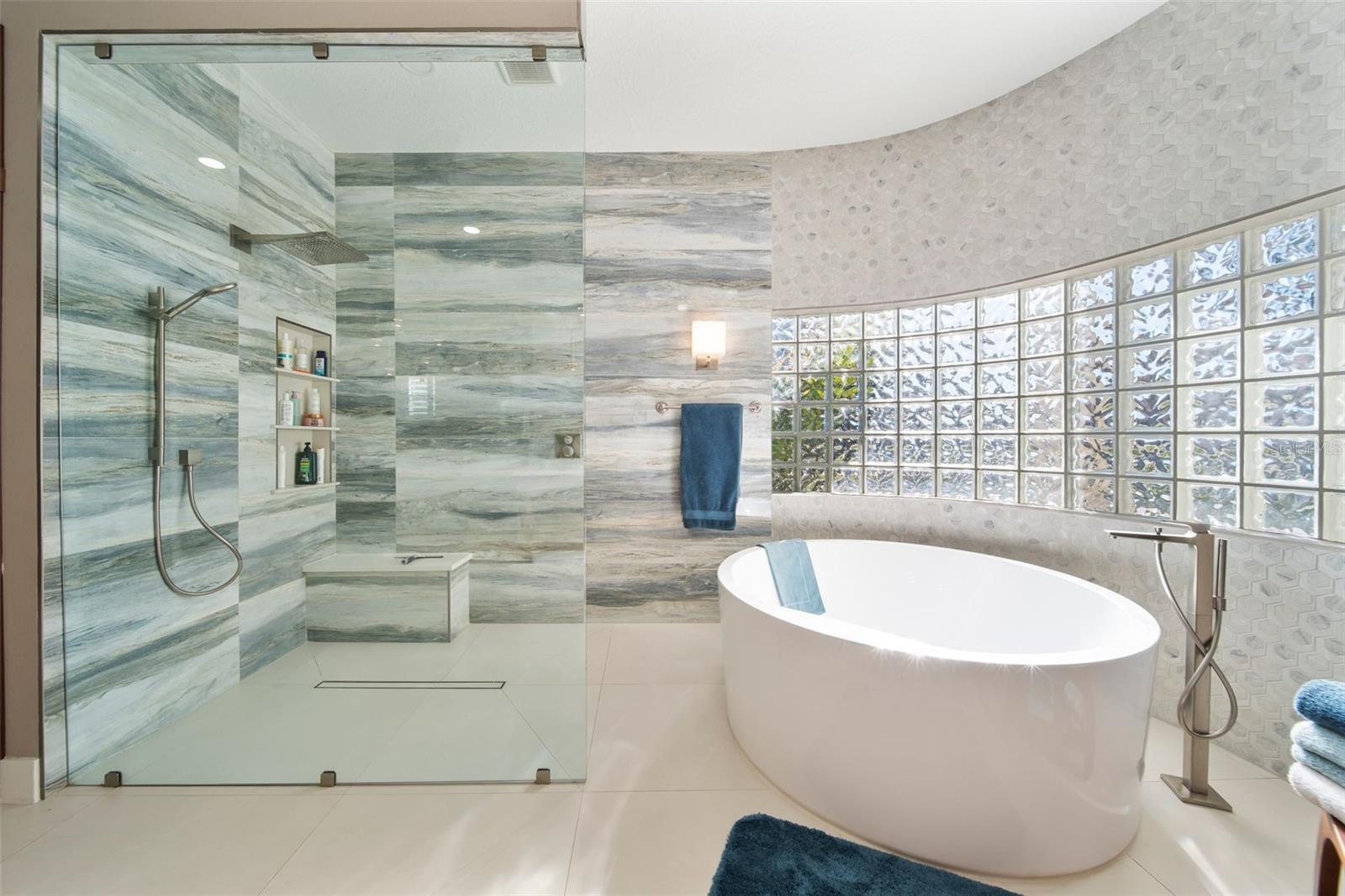 BAY HILL - Residential