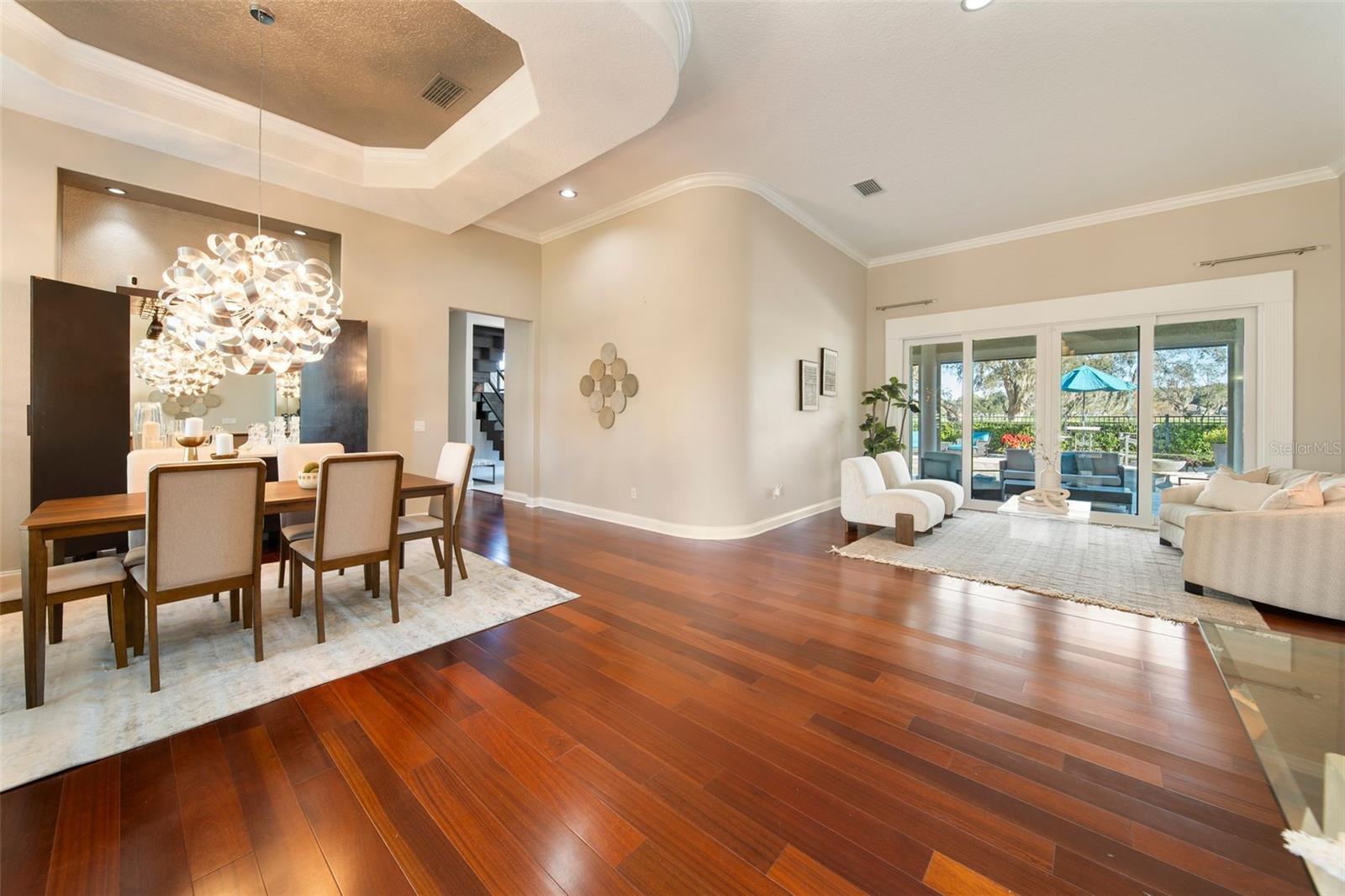 BAY HILL - Residential