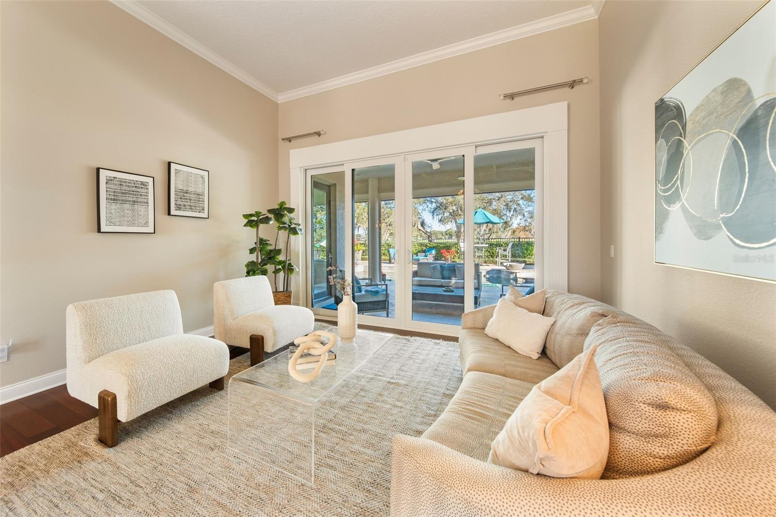 BAY HILL - Residential