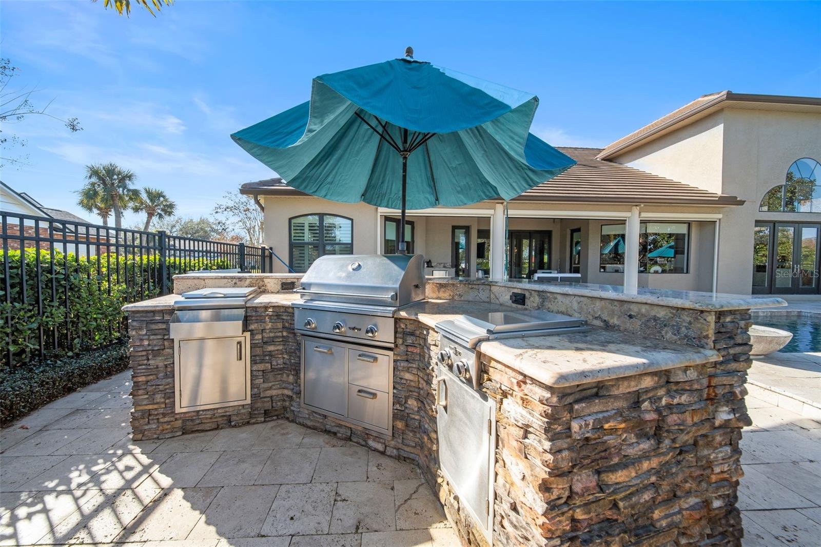 BAY HILL - Residential