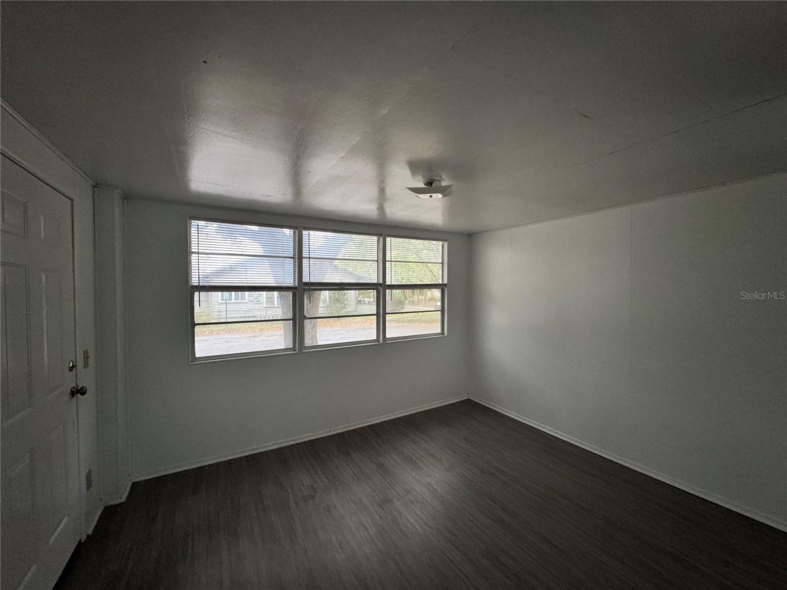 BROWNS ADD FLORIDA COURT - Residential Lease