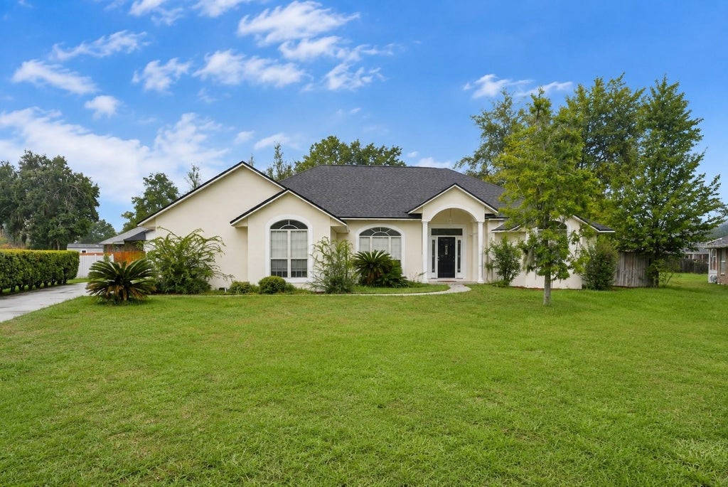 Photo of 526 NW Savannah Circle, Lake City, FL 32055 (MLS # TB8545495)