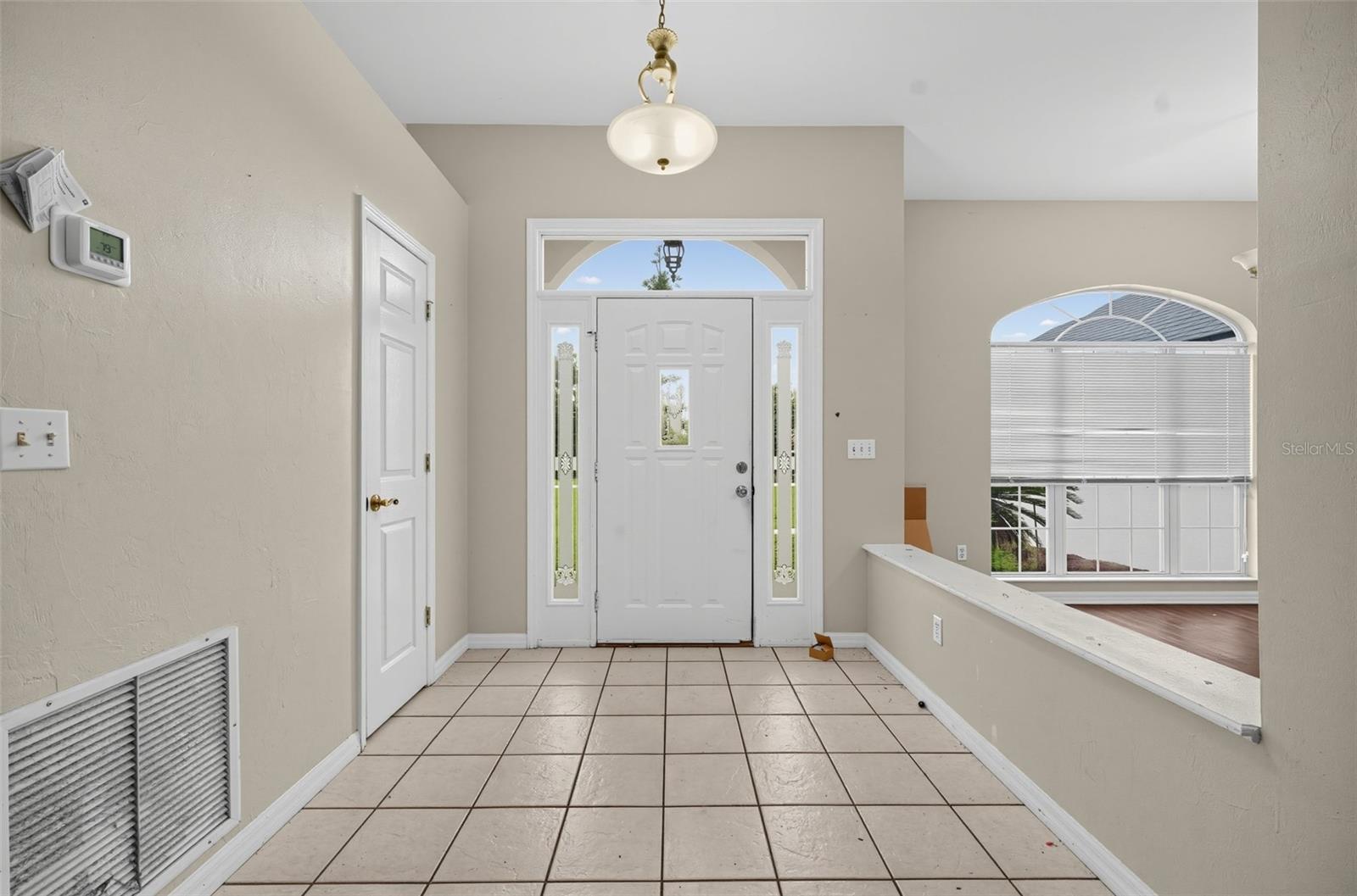 526 NW SAVANNAH CIRCLE