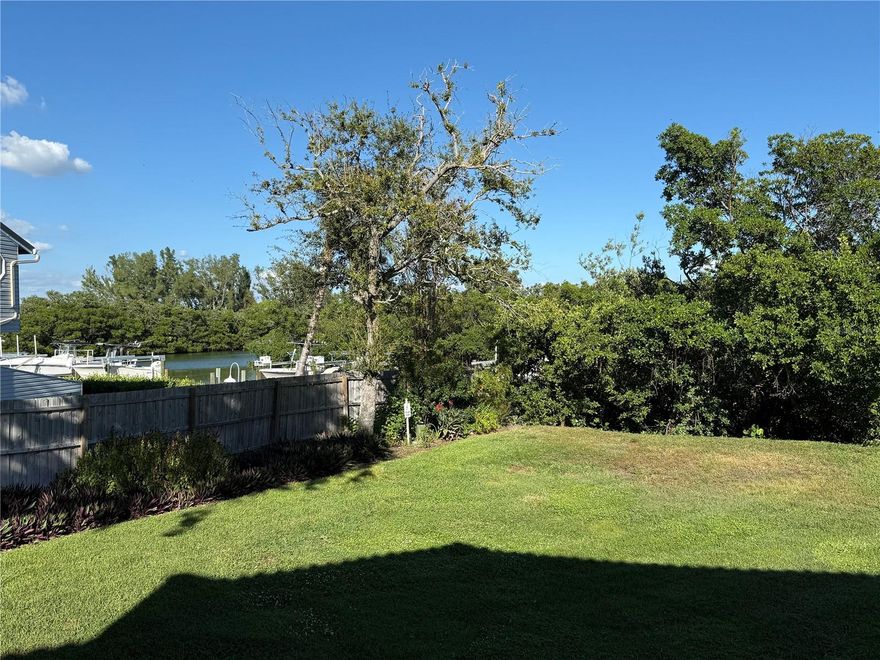 Available for season 2026. 2 bedroom 2 bath condo at Holiday Island (or as some know, Wander Residents) on Tierra Verde. Located just a couple of miles from Ft. Desoto for an easy drive to its beautiful beaches. Wake up every morning to beautiful sun rises over Tampa Bay.  This well appointed condo is located on the north side of the complex, and end unit giving you a little extra privacy. Its an easy walk to the pool and and dock. The property includes tennis/ pickle ball courts, fitness room in the club house, pool table, and laundry. Very easy access to I-275 for your day trips, a night out downtown.